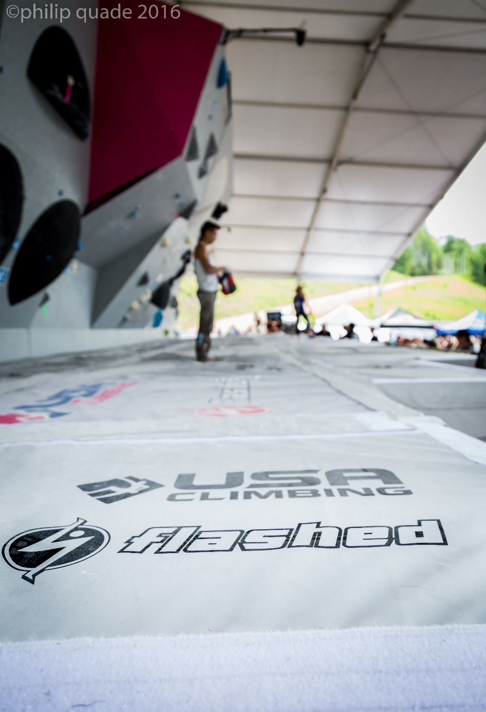 https://www.flashed.com/wp-content/uploads/2019/04/climbing-gym-flooring-2.jpg