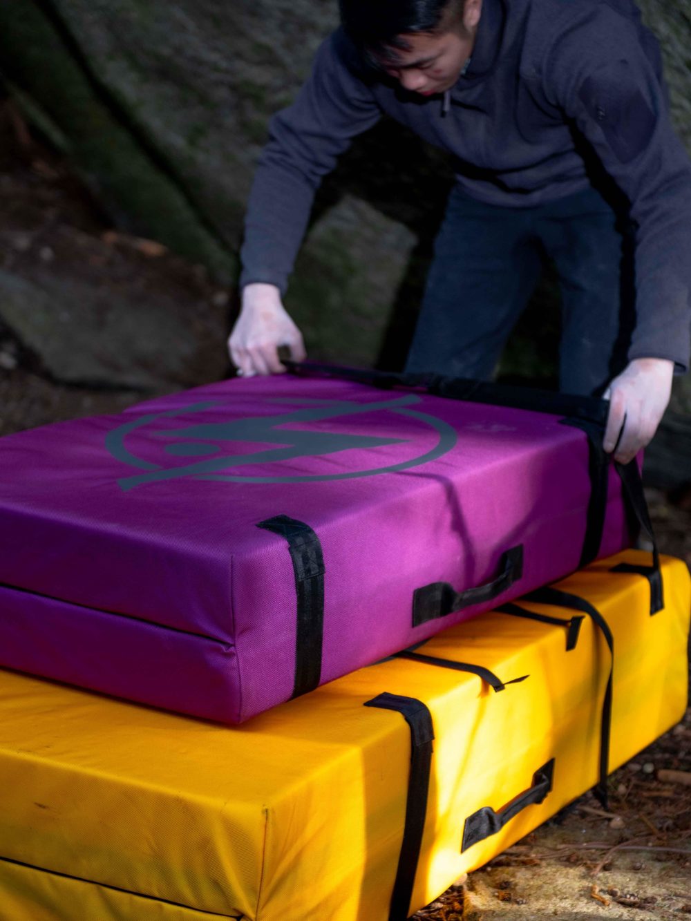 attach climbing pad together